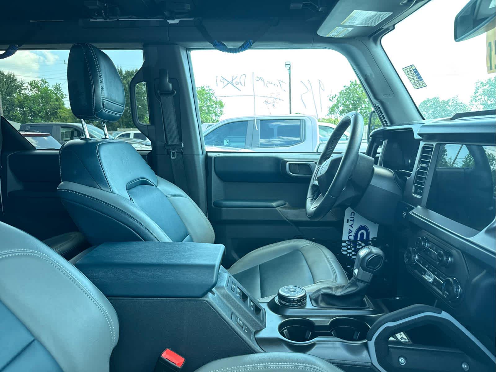 2023 Ford Bronco Outer Banks photo 4