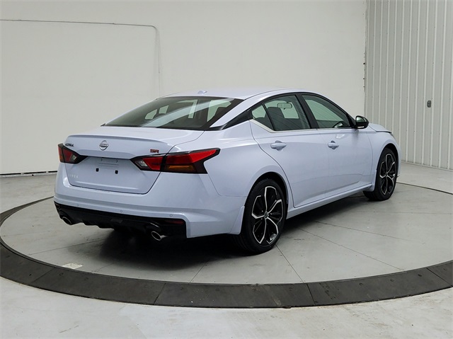 2025 Nissan Altima 2.5 SR photo 7