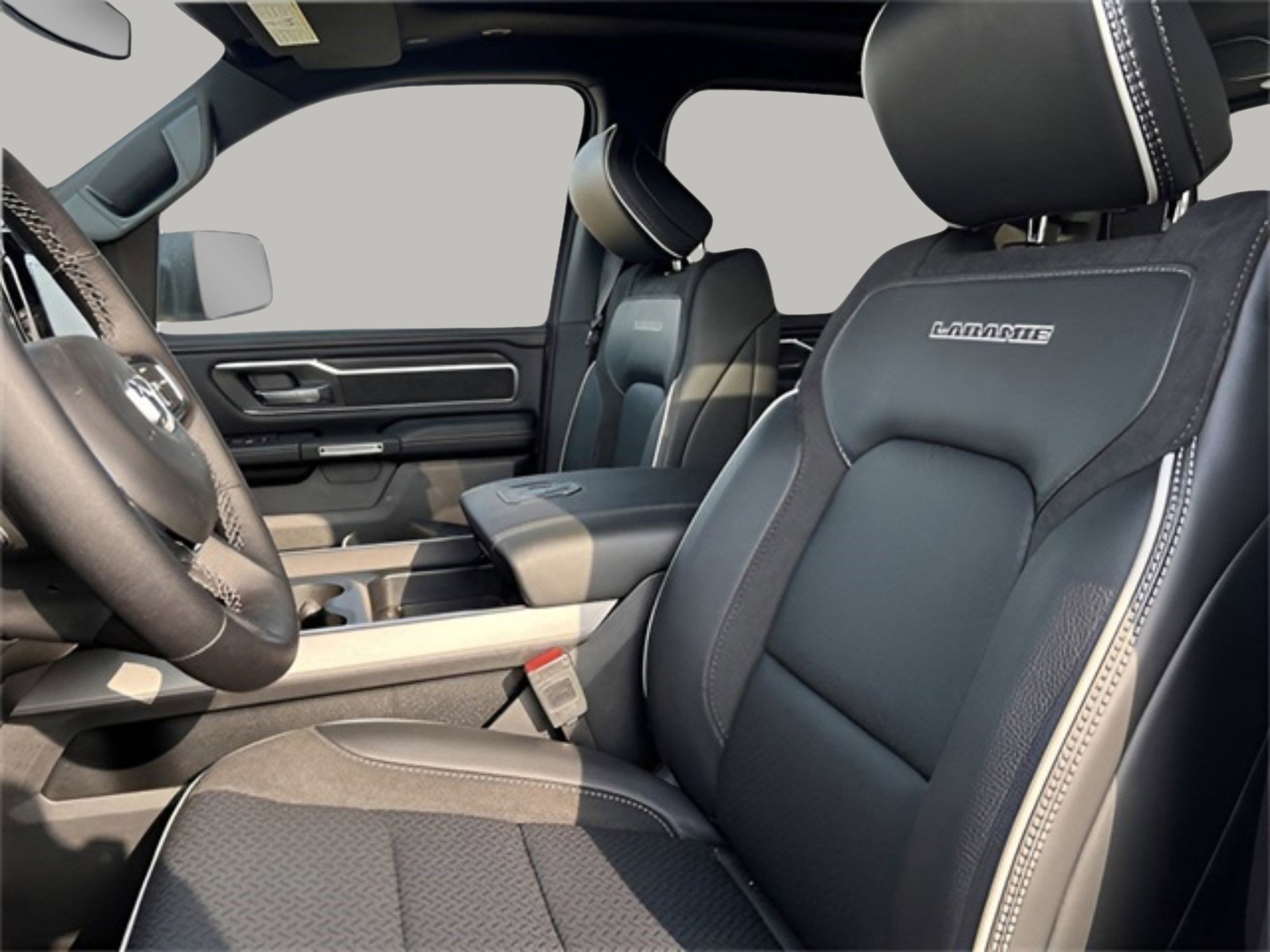 2025 Ram 1500 Laramie photo 11