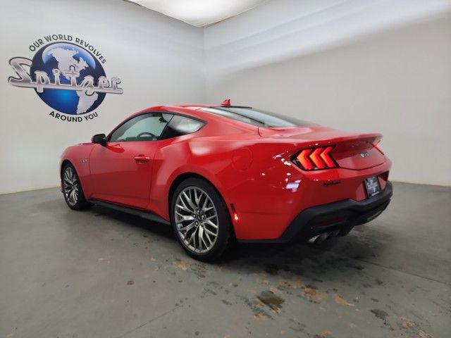2025 Ford Mustang GT Premium photo 4