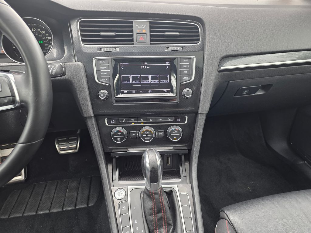 2015 Volkswagen Golf GTI Autobahn photo 12