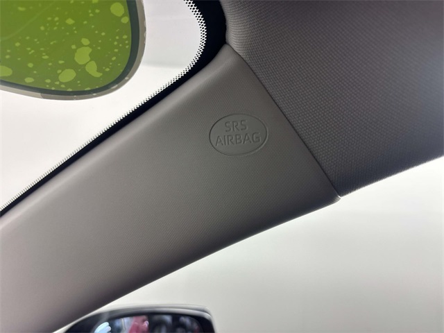 2022 Toyota RAV4 LE photo 22