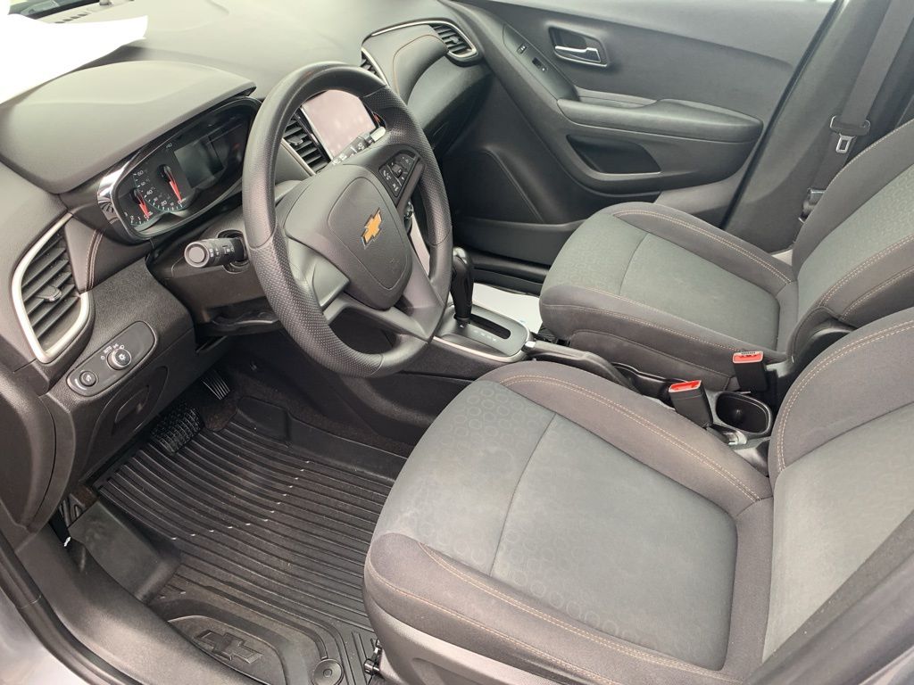 2020 Chevrolet Trax LS photo 12