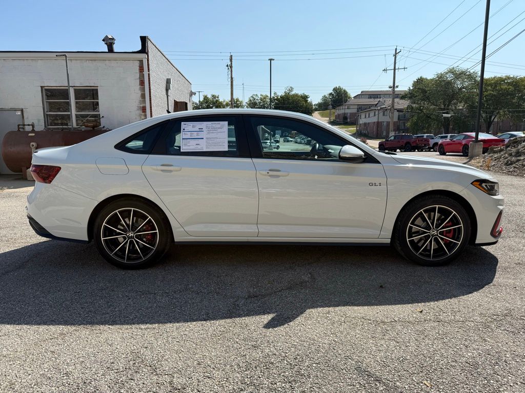 2025 Volkswagen Jetta GLI 2.0T Autobahn photo 4