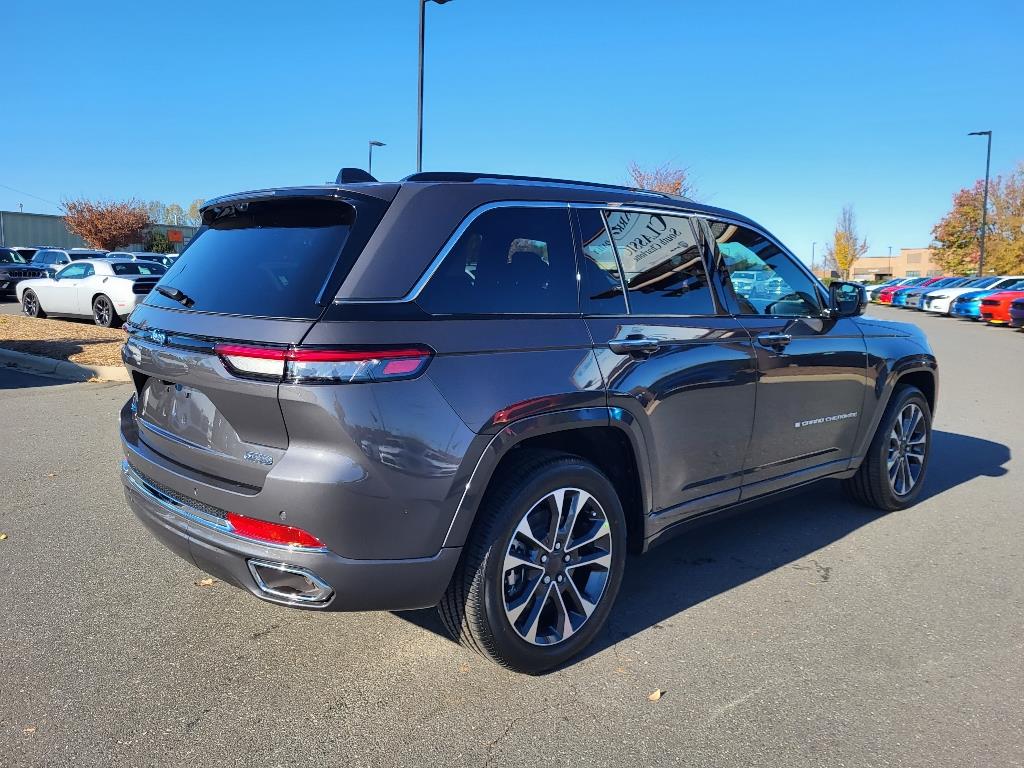 2024 Jeep Cherokee Overland photo 20