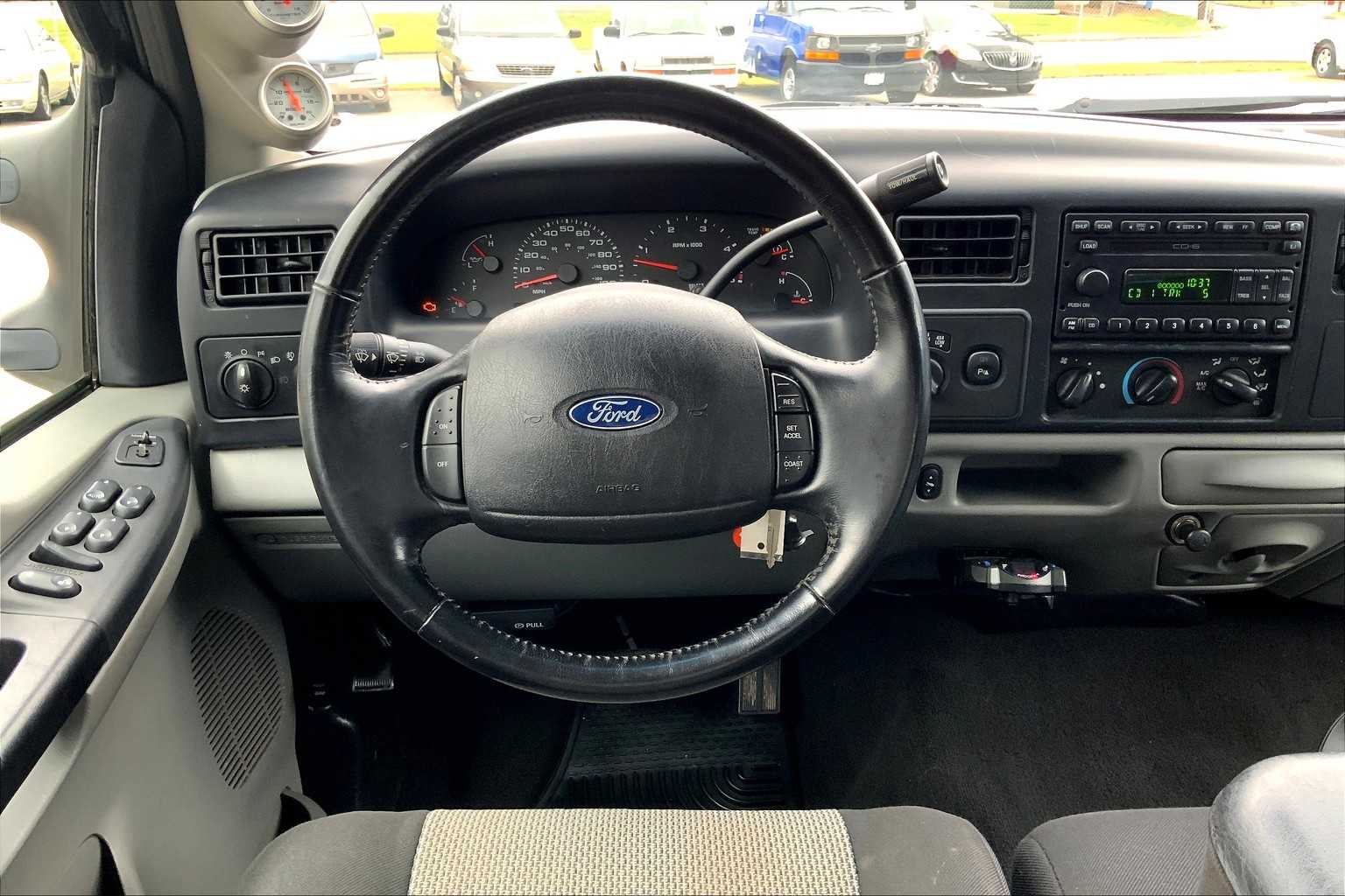 2003 Ford F-250 XLT photo 5