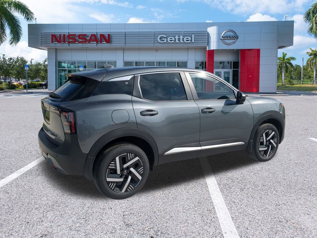 2025 Nissan Kicks SV photo 3
