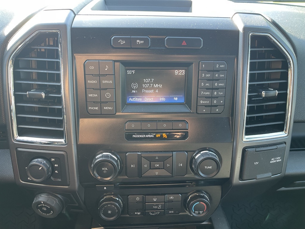 2016 Ford F-150 XLT photo 9