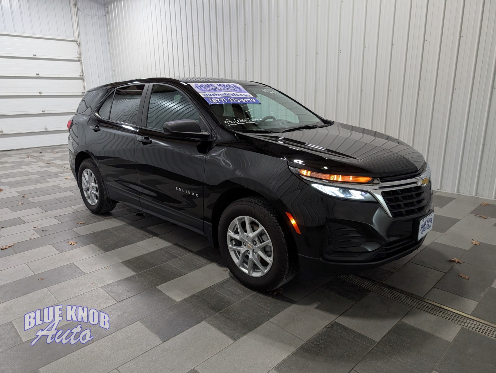 2024 Chevrolet Equinox LS photo 2