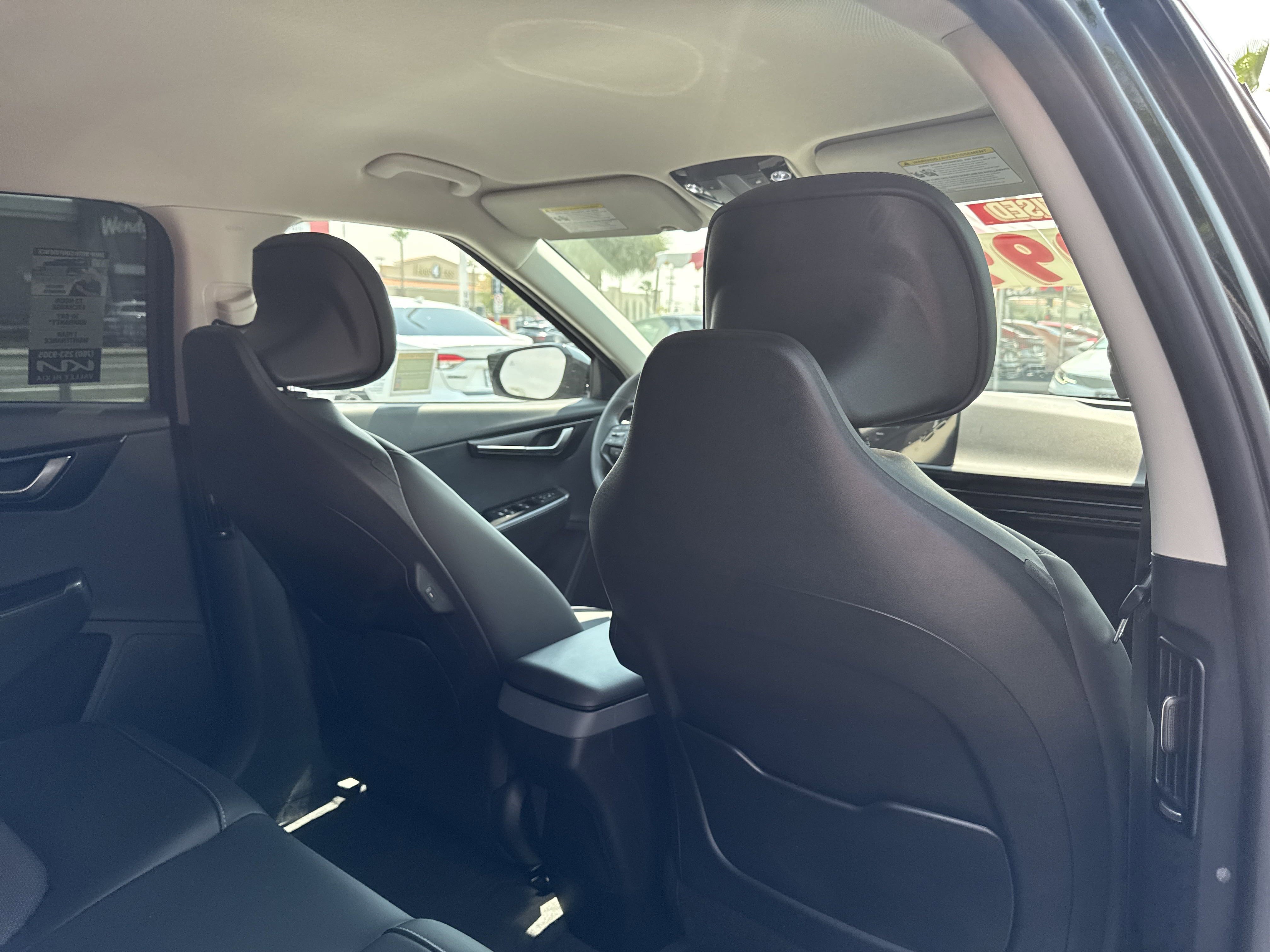 2025 Kia EV6 Light photo 12