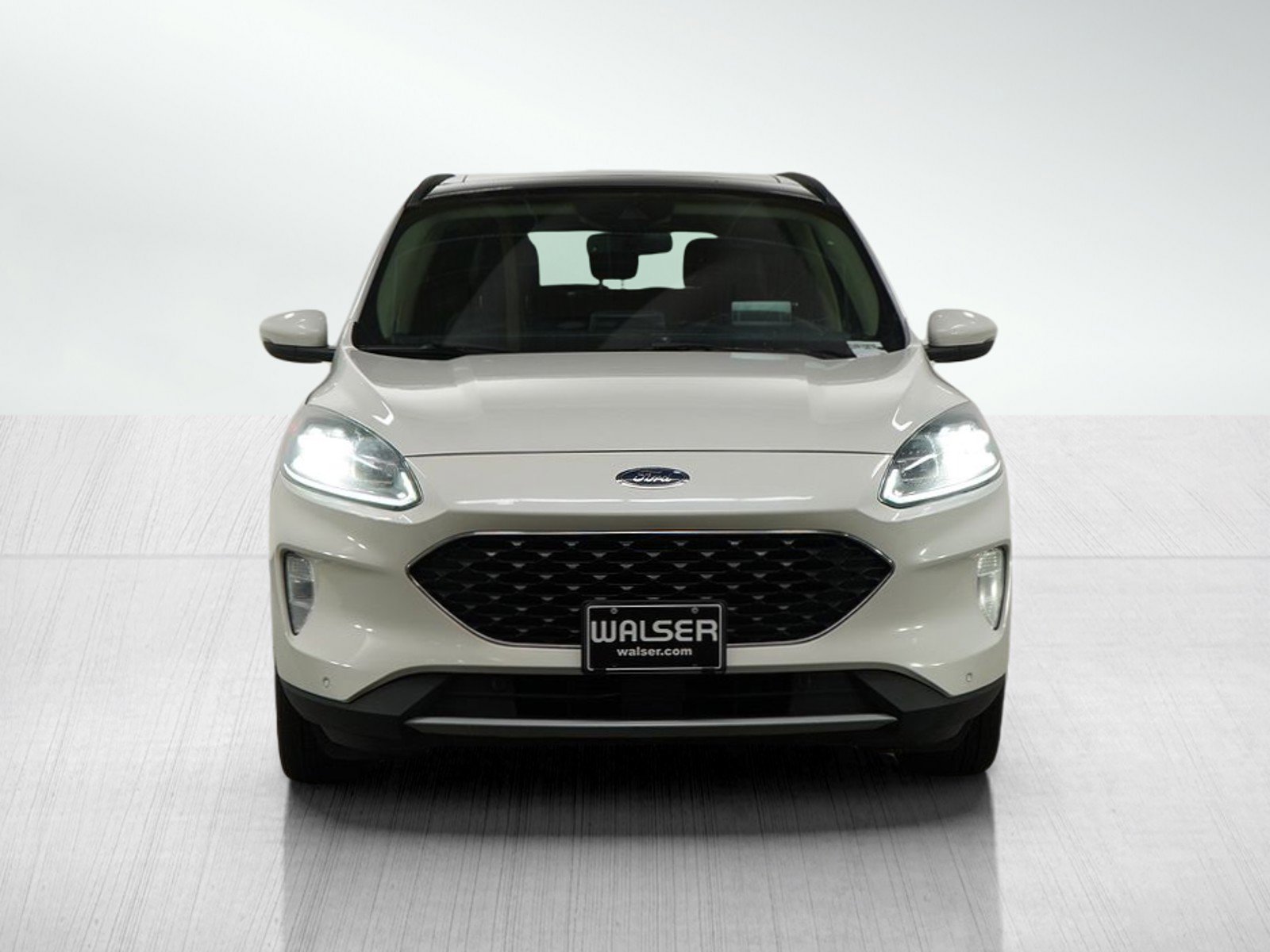 2020 Ford Escape Titanium Hybrid photo 8