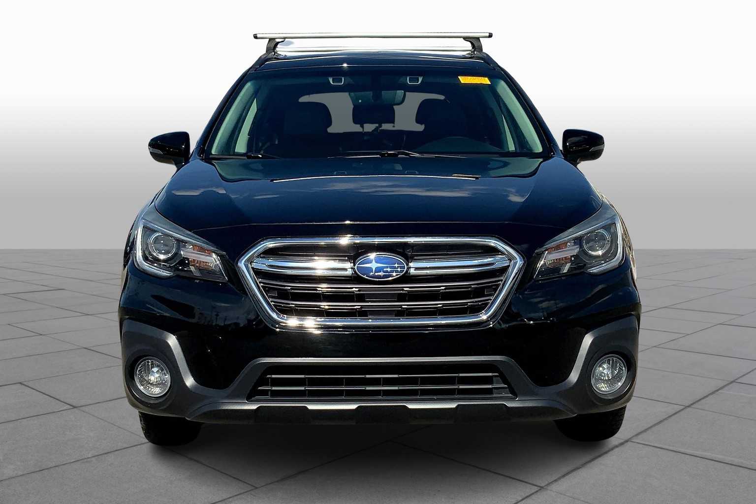 2018 Subaru Outback Touring photo 3