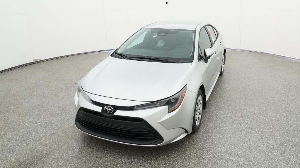 2025 Toyota Corolla LE photo 4