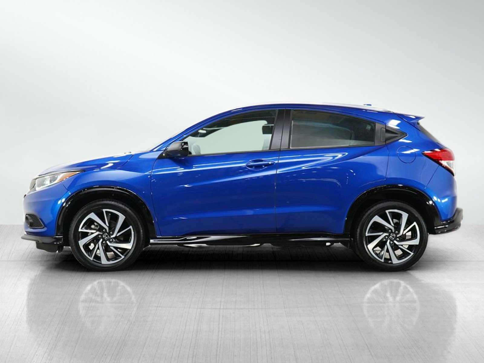 Used 2019 Honda HR-V Sport with VIN 3CZRU6H17KG727138 for sale in Burnsville, Minnesota