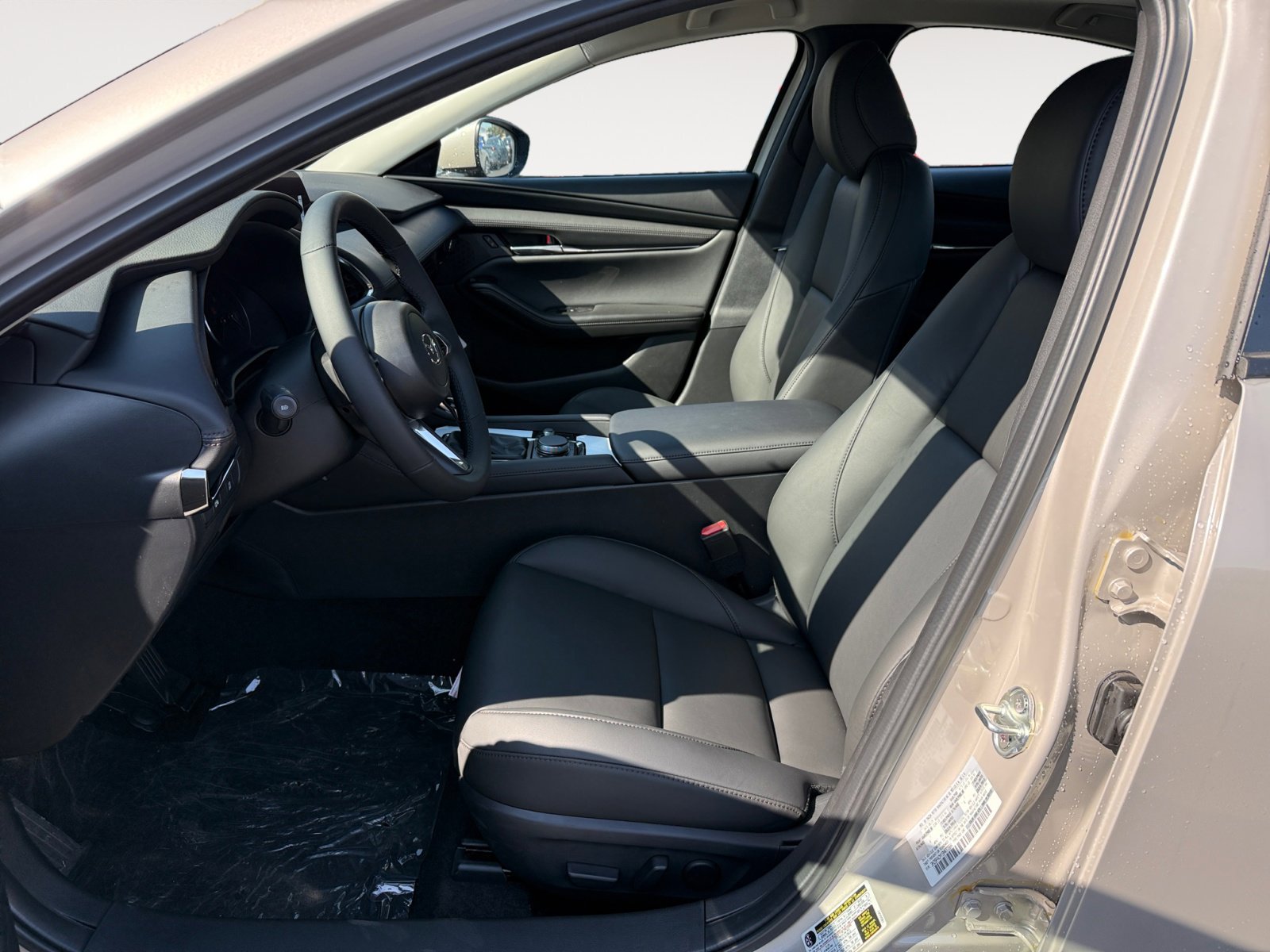 2025 Mazda Mazda3 2.5 s Preferred photo 10