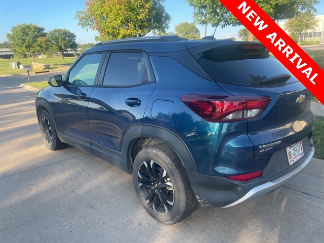2021 Chevrolet Trailblazer LT photo 3