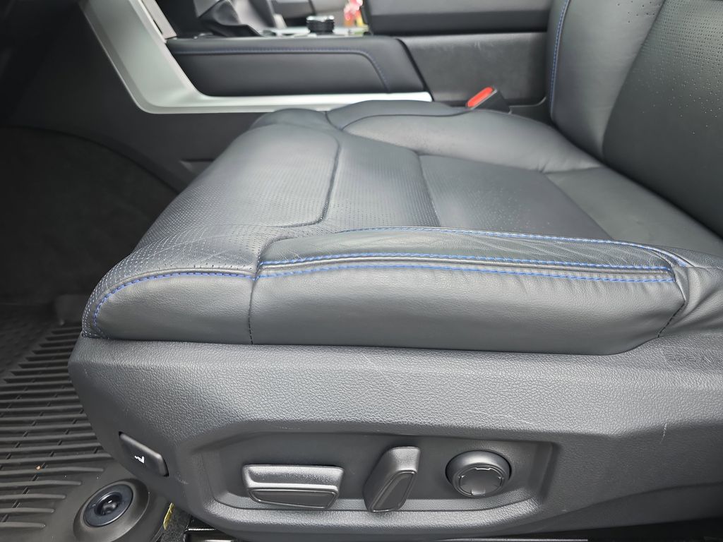 2023 Toyota Tundra Platinum CrewMax photo 27