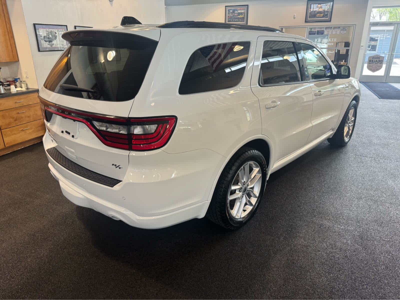 2023 Dodge Durango R/T Plus photo 3