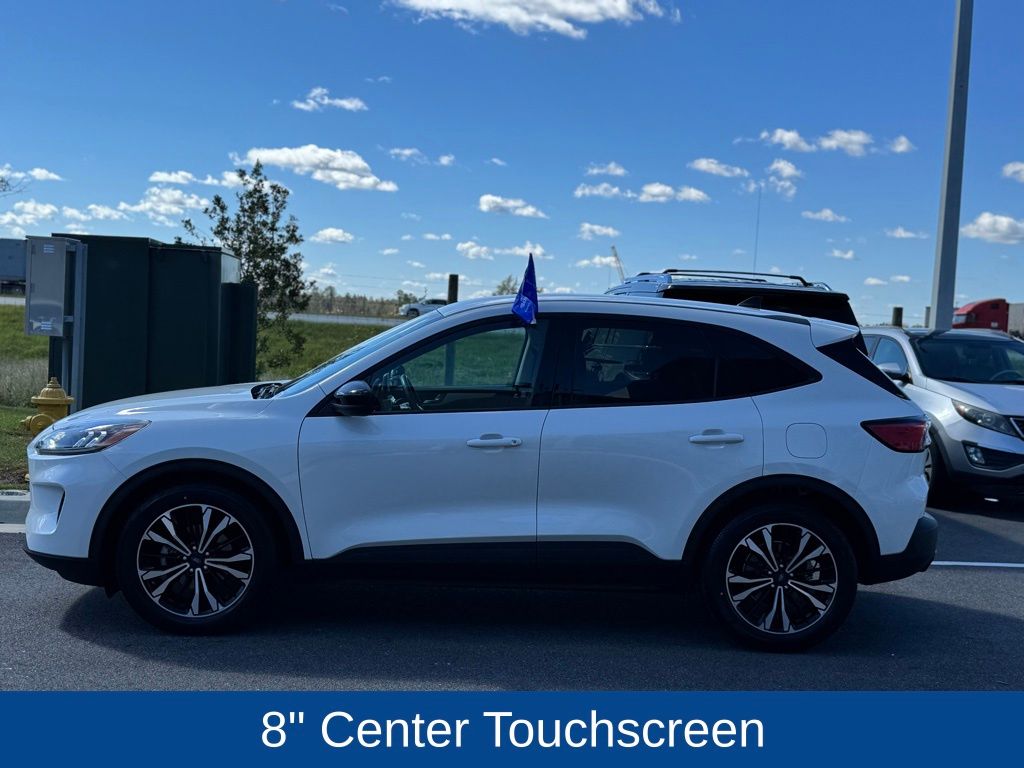 2021 Ford Escape SE photo 3