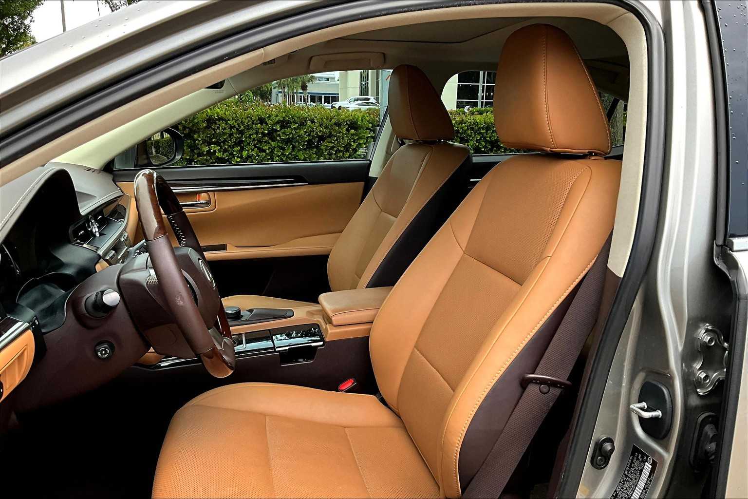 2017 Lexus ES 350 photo 7