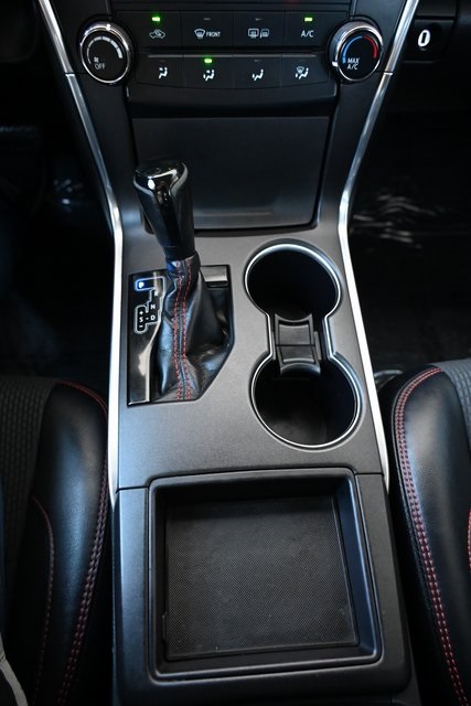 2017 Toyota Camry LE photo 16