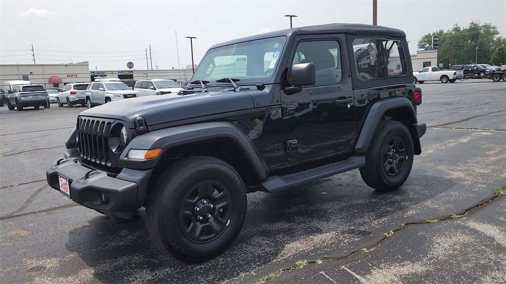 2023 Jeep Wrangler Sport photo 4