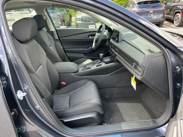 2025 Honda Accord SE photo 16