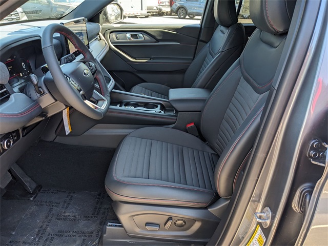 2025 Ford Explorer ST-Line photo 8