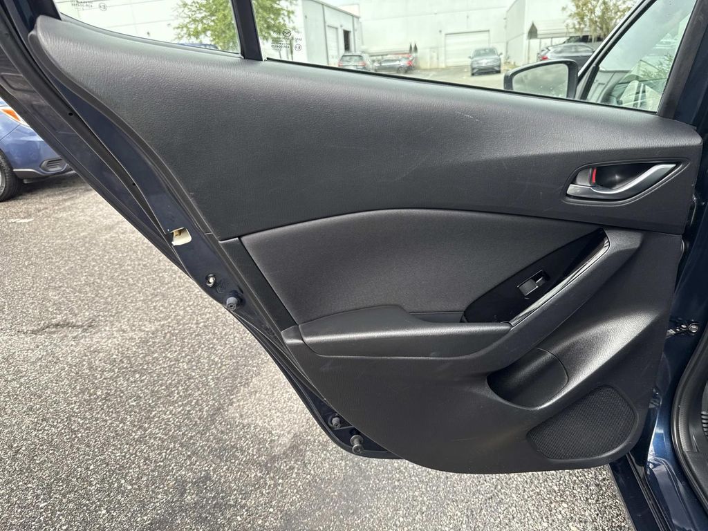 2018 Mazda Mazda3 Sport photo 11