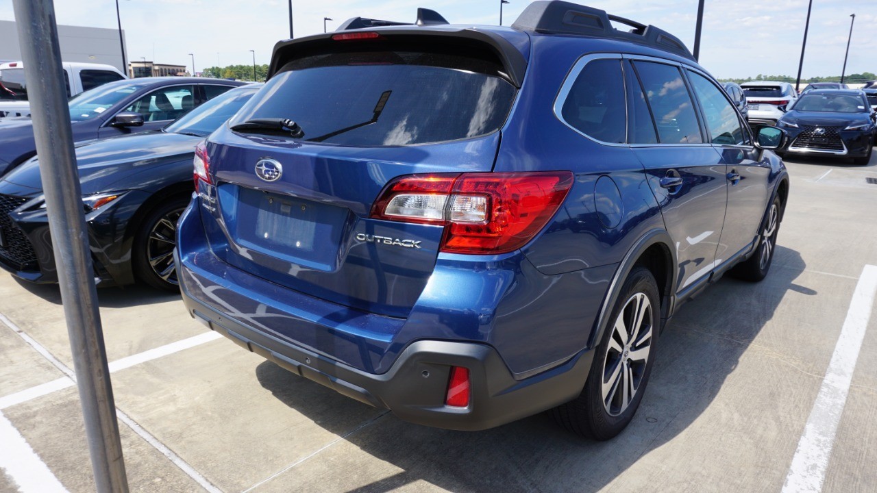 2019 Subaru Outback Limited photo 3