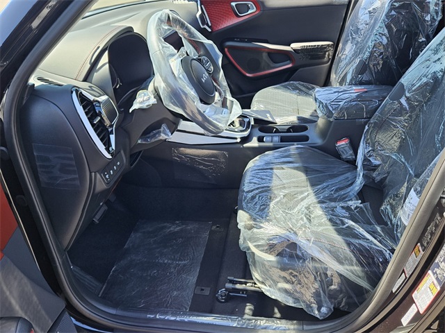 2025 Kia Soul GT-Line photo 4