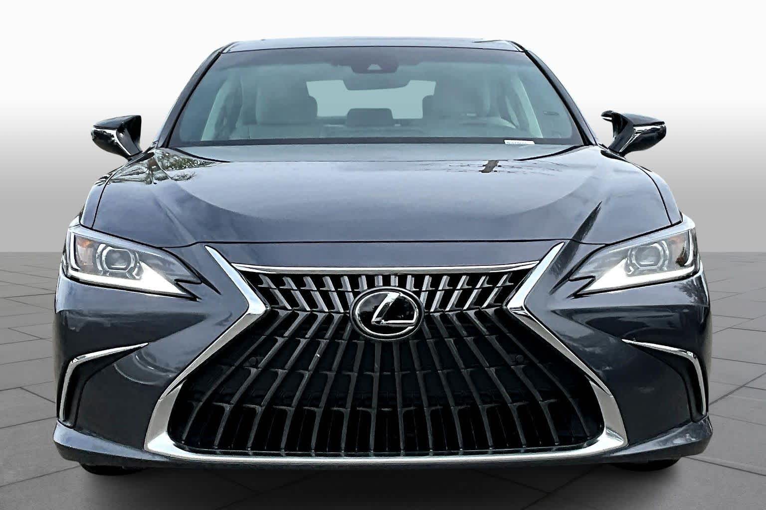 2023 Lexus ES 350 photo 3
