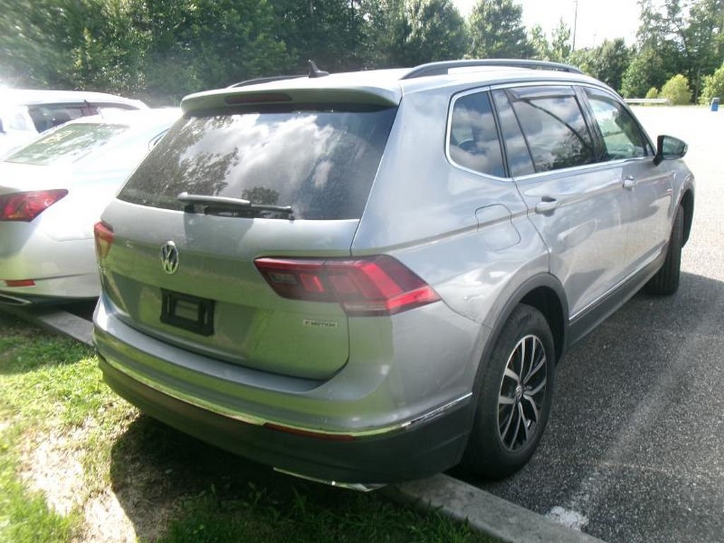 3VV2B7AX9MM035213