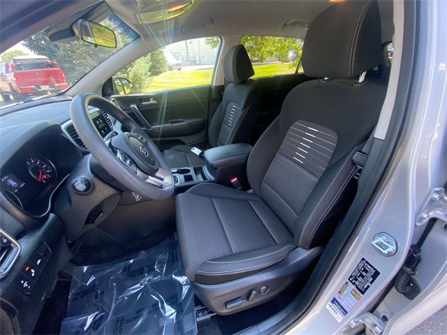 2020 Kia Sportage LX photo 2