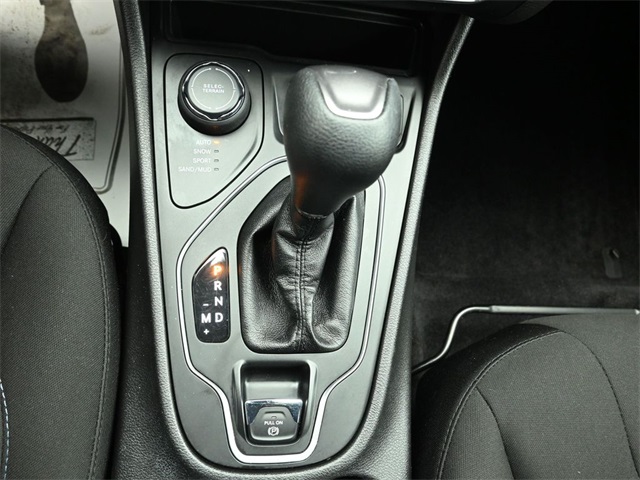 2019 JEEP CHEROKEE - Image 18