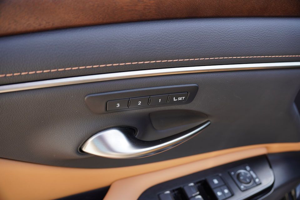 2022 Lexus ES 350 Premium photo 20