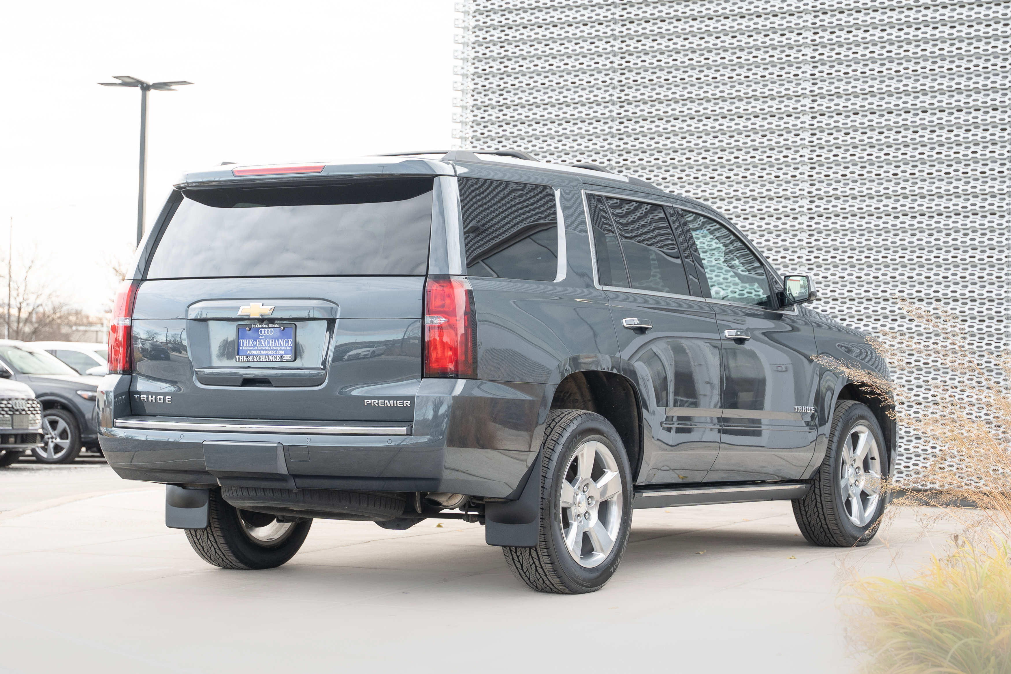 2019 Chevrolet Tahoe Premier photo 3