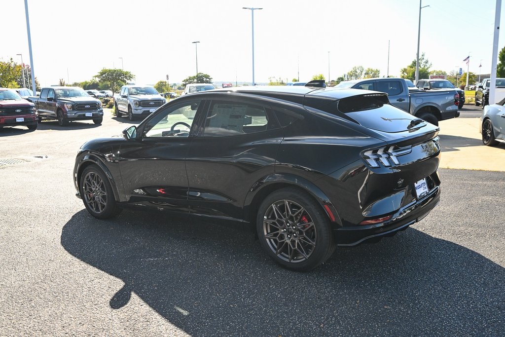 2025 Ford Mustang Mach-E GT photo 3