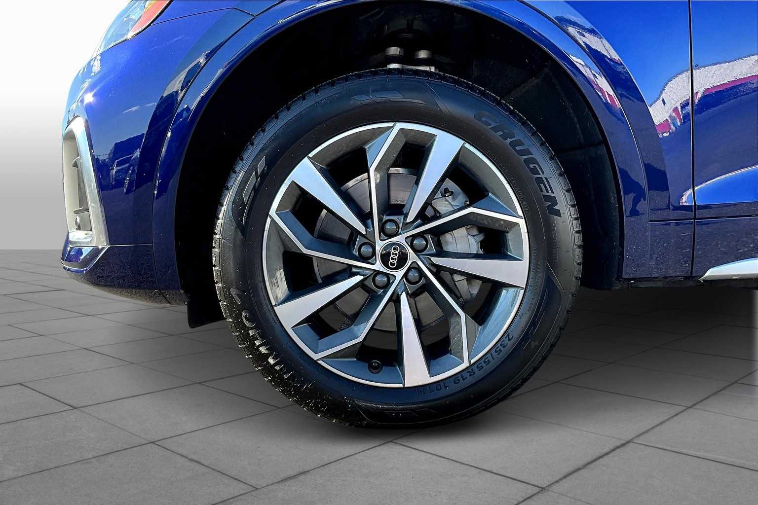 2024 Audi Q5 S line Premium photo 9