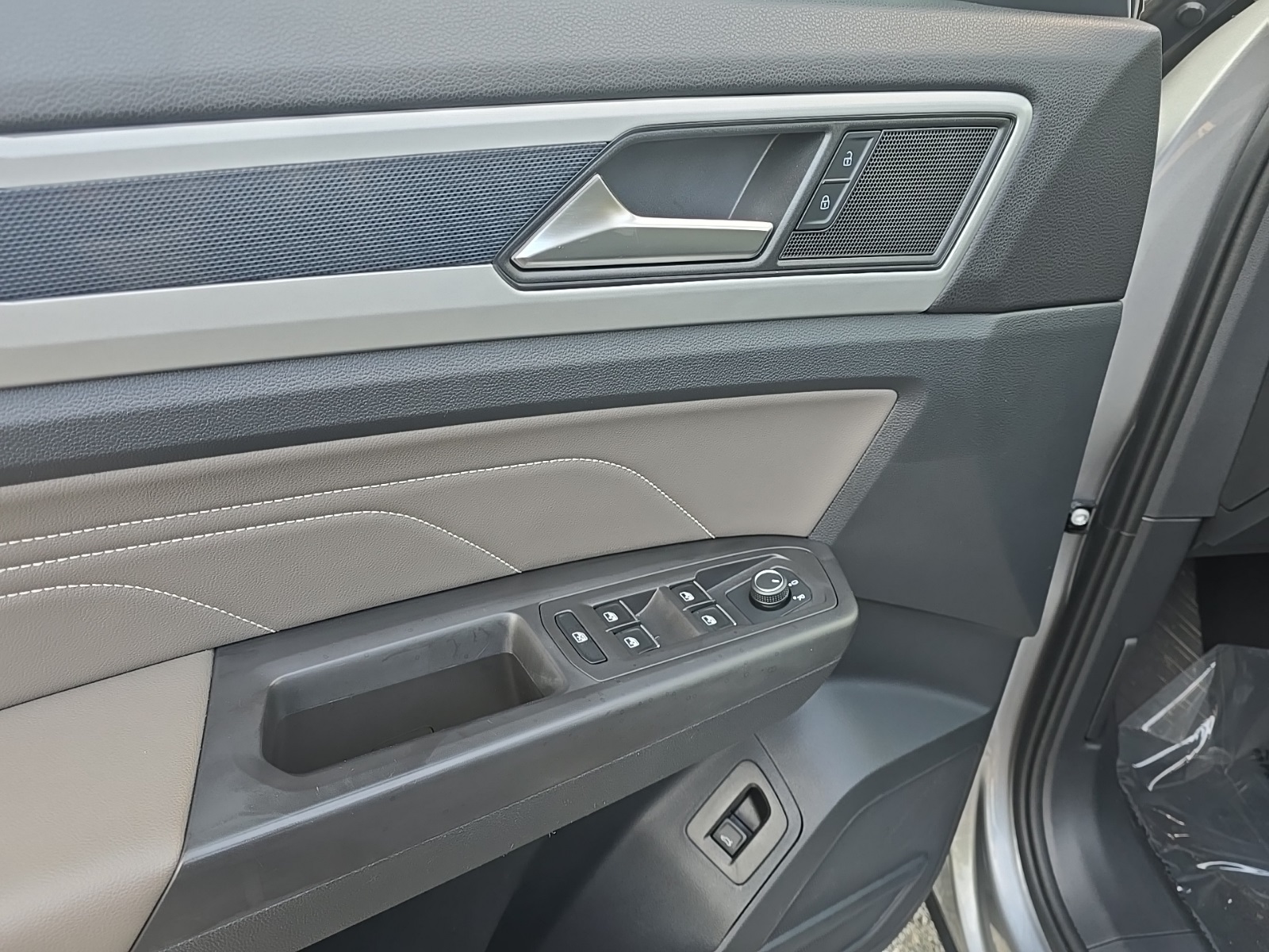 2022 Volkswagen Atlas V6 SEL R-Line photo 19
