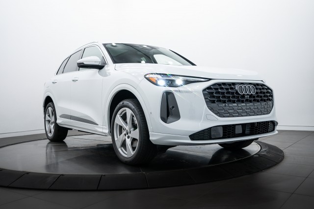 2025 Audi Q5 Premium Plus