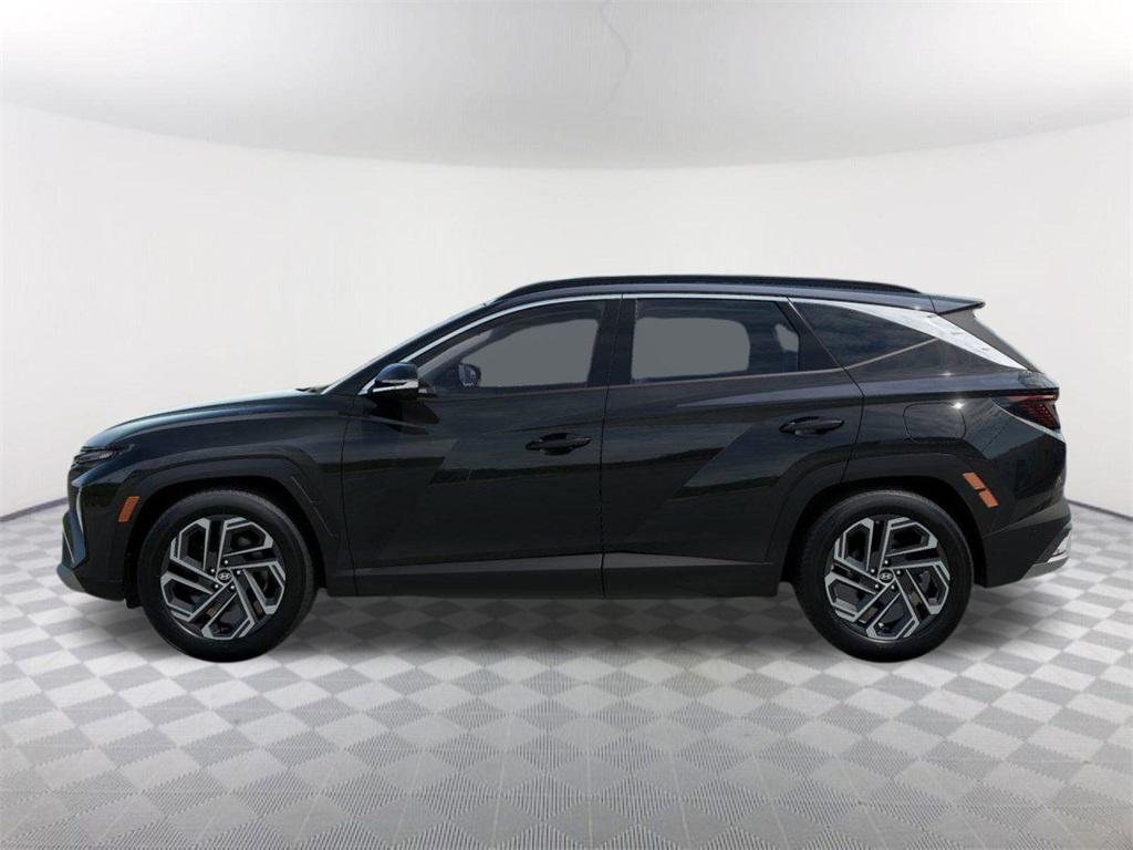 2026 Hyundai Tucson Hybrid Limited photo 2