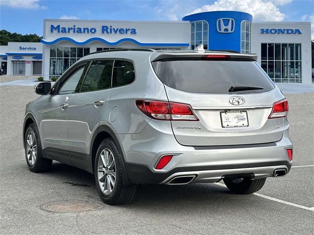 2018 Hyundai Santa Fe SE photo 4