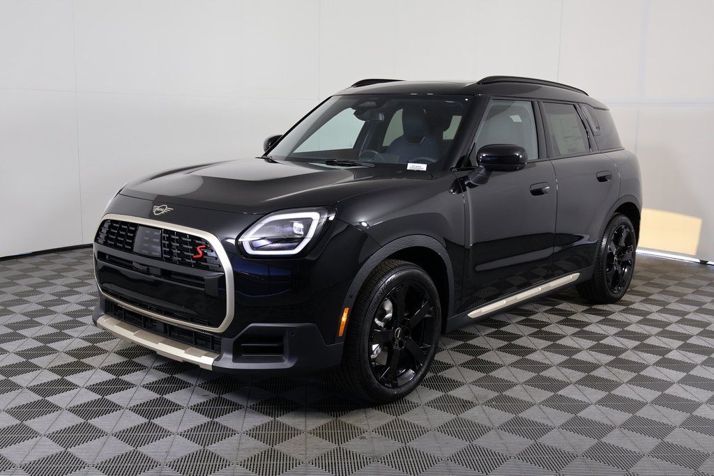 2026 MINI Countryman S's photo