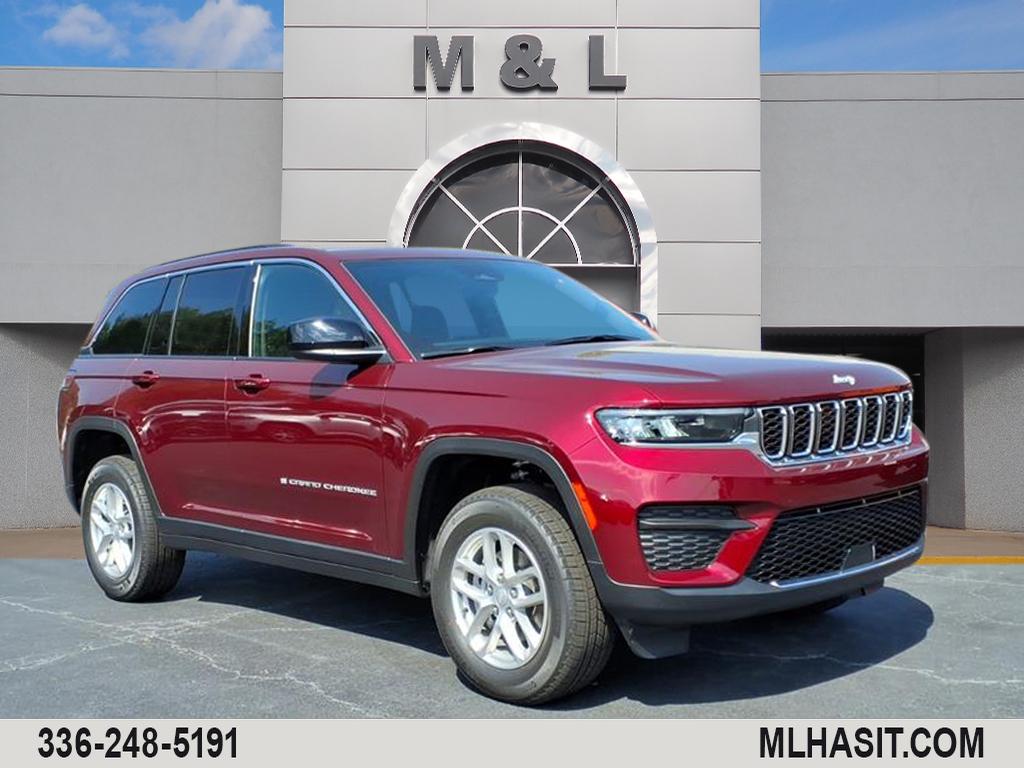 2025 Jeep Grand Cherokee Laredo's photo