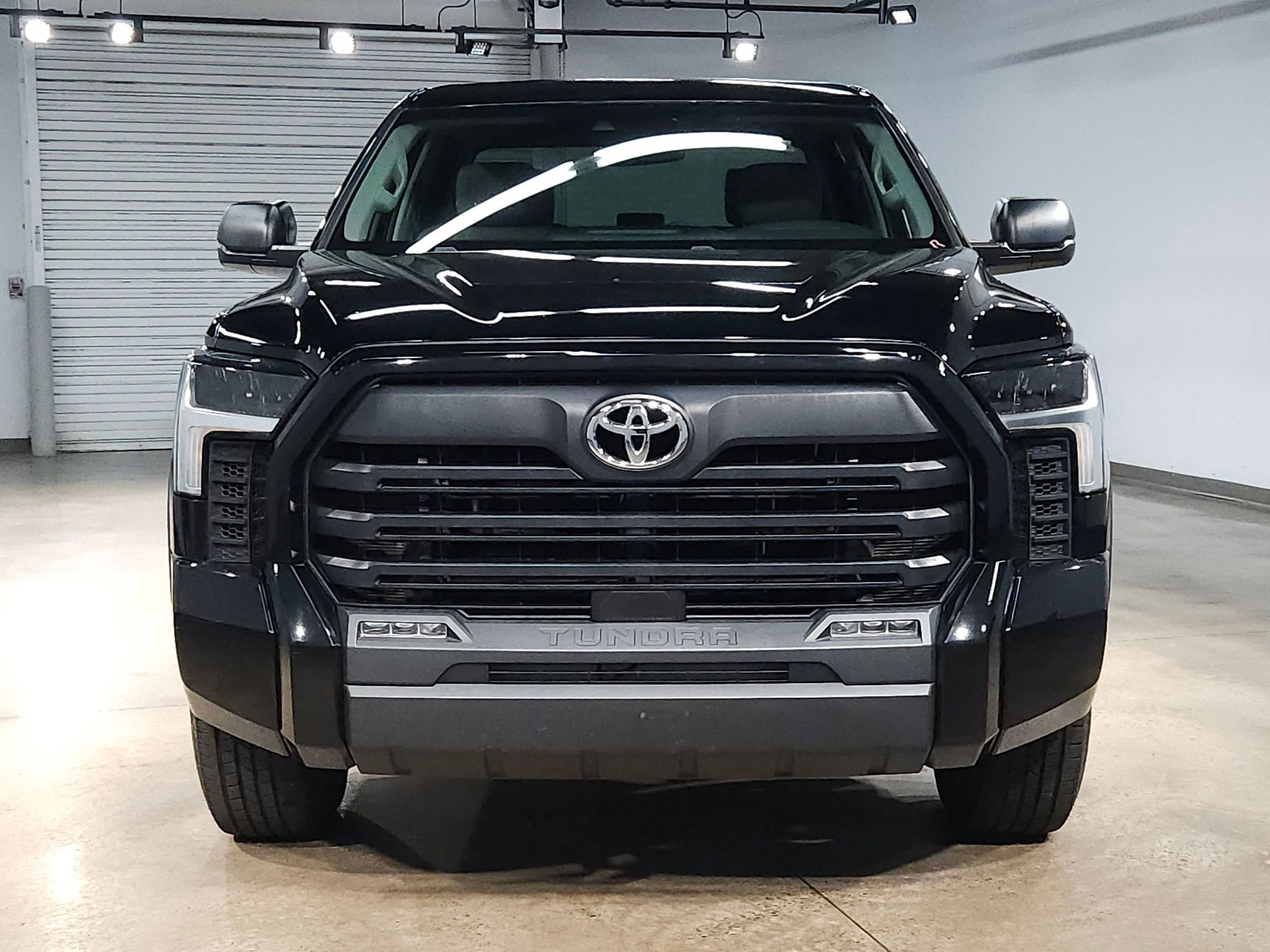 Used 2022 Toyota Tundra SR5 with VIN 5TFLA5DB3NX008062 for sale in Little Rock