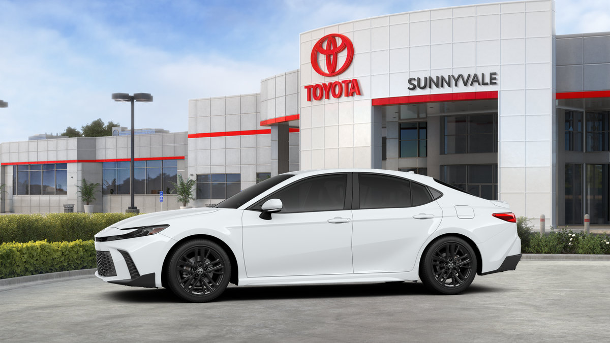 2026 Toyota Camry SE photo 2