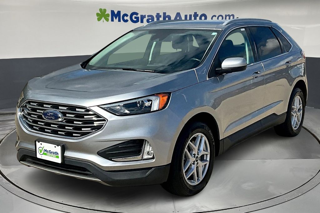 2022 Ford Edge SEL photo 3
