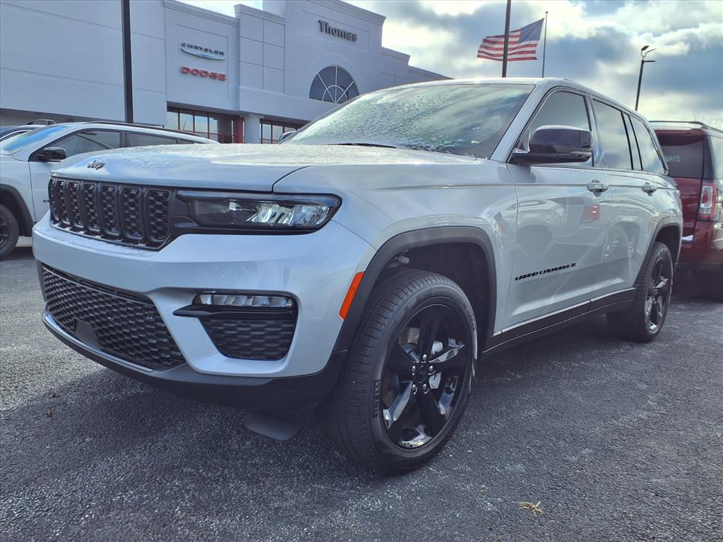 2025 Jeep Grand Cherokee Limited's photo