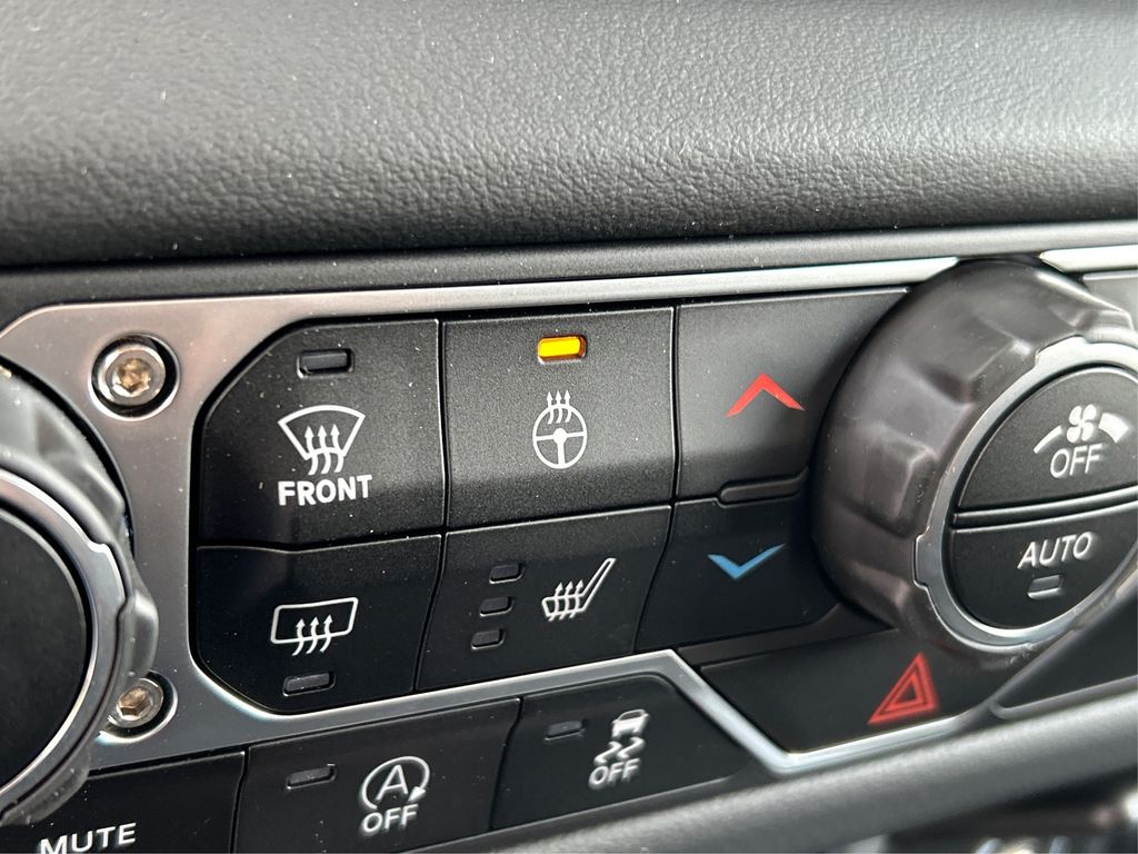 2025 Jeep Gladiator Sport S photo 42